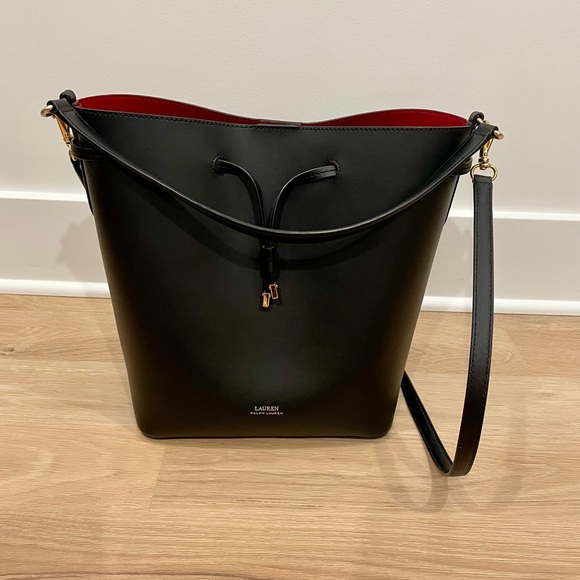 Lauren Ralph Lauren Black Shoulder Bag with Minimalist Design - Picture 1 of 11